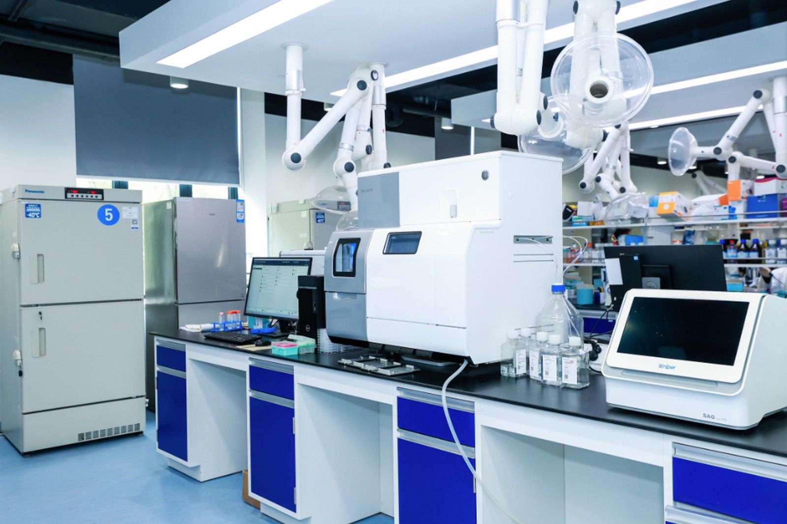 医疗行业实验仪器应用案例